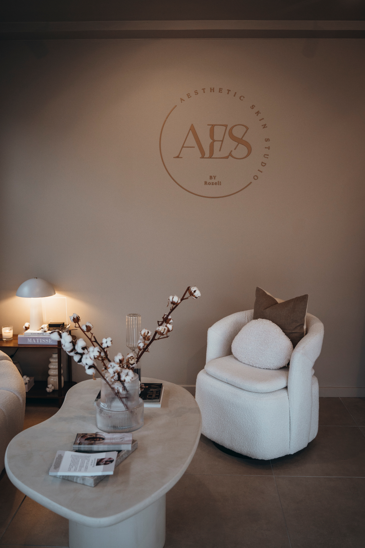 Studio lounge